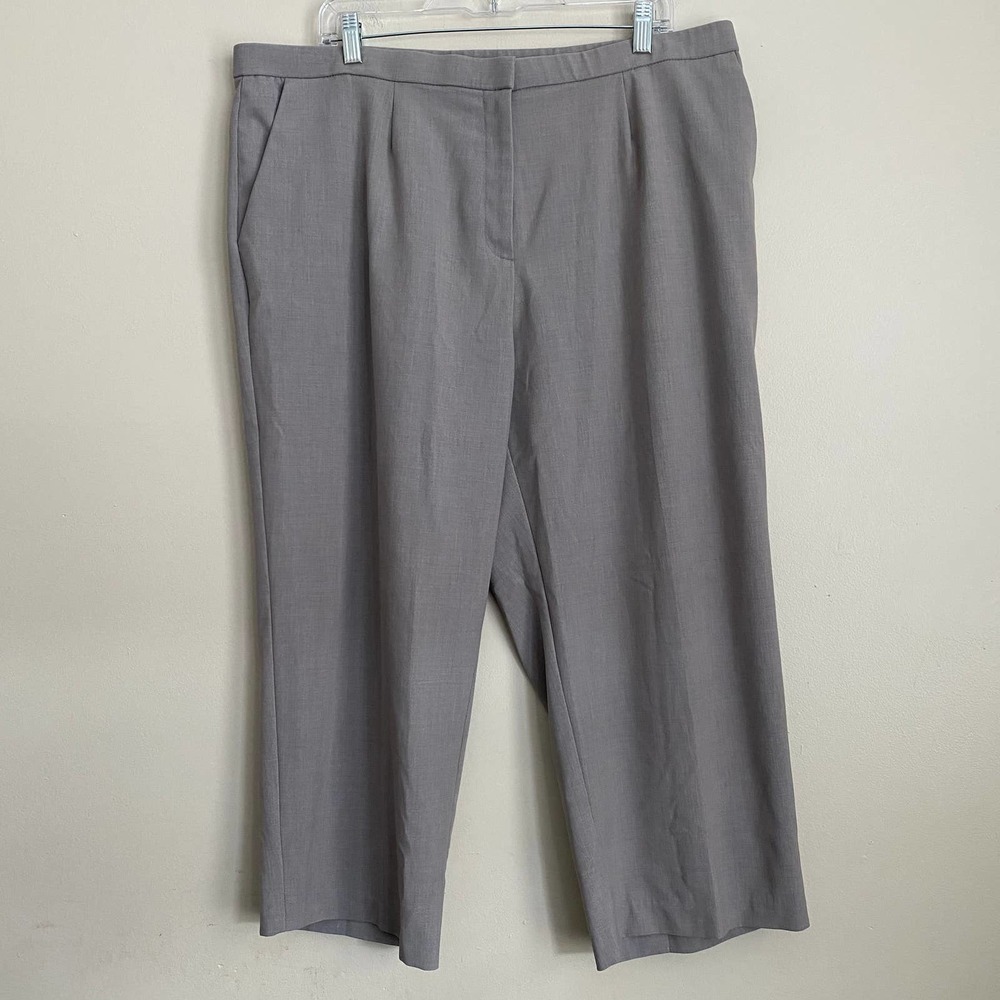 Sag Harbor 20W Plus Gray Stretch Cropped Pants